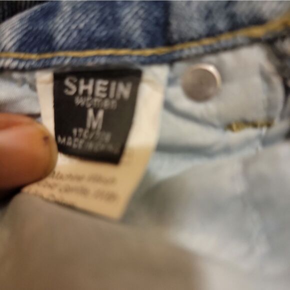 🆕️👖SHEIN Distressed Jeans, Size M - Picture 7 of 8